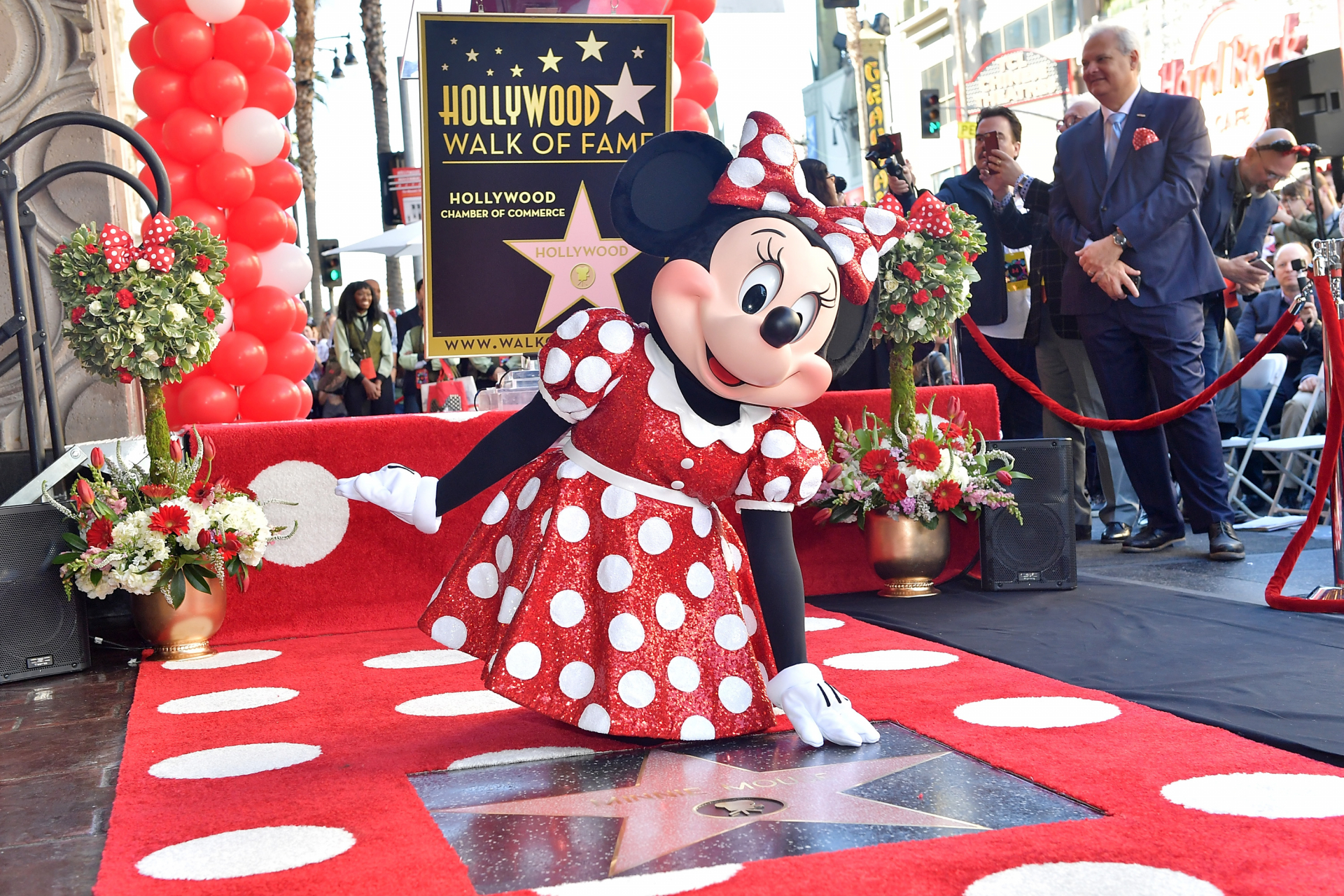 Minnie Egér csillagot kapott a hollywoodi Hírességek sétányán